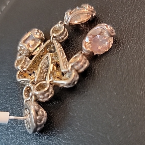 Silver post earrings - Picture 3 of 3